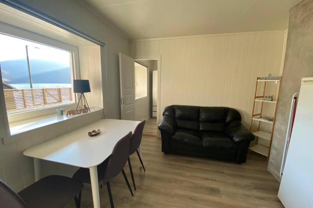 Waterfront Senja 3 Apartment Torsken Exterior photo